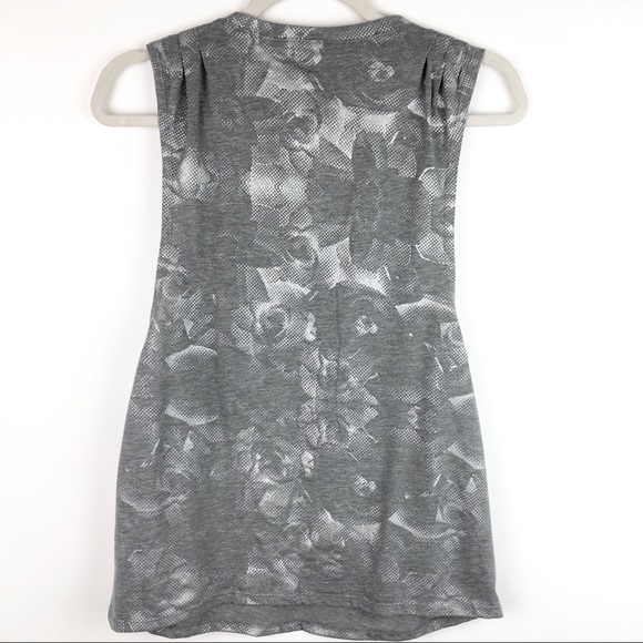 Fabletics Taryn Printed V-Neck Tank Metallic Print - Picture 6 of 13